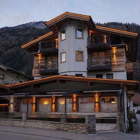 Hotel Viktoria & Landhaus Joggl Mayrhofen Buitenkant foto