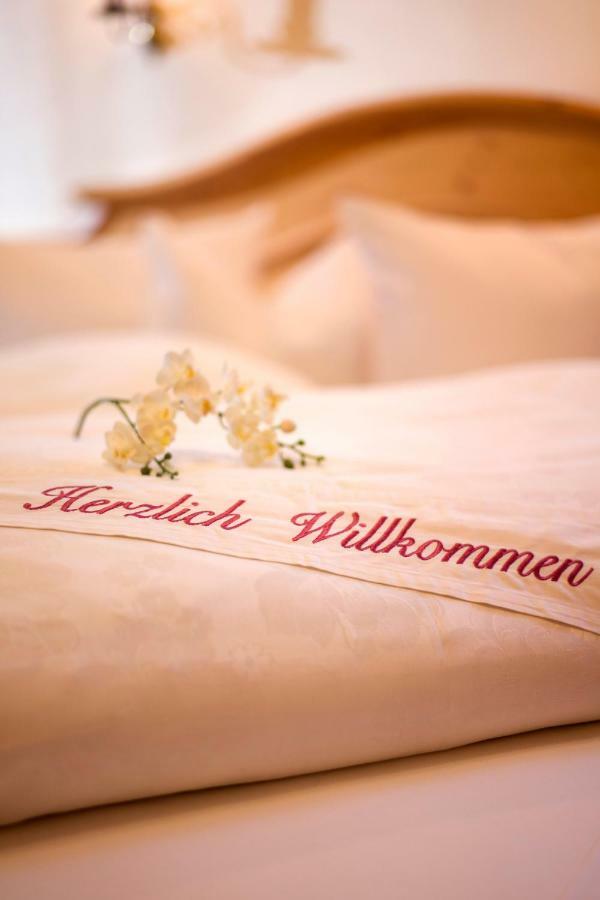 Hotel Viktoria & Landhaus Joggl Mayrhofen Buitenkant foto